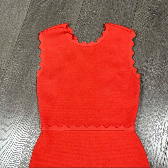 A.L.C. Scalloped Sheath Bodycon Bandage Midi Dress - Picture 5 of 9
